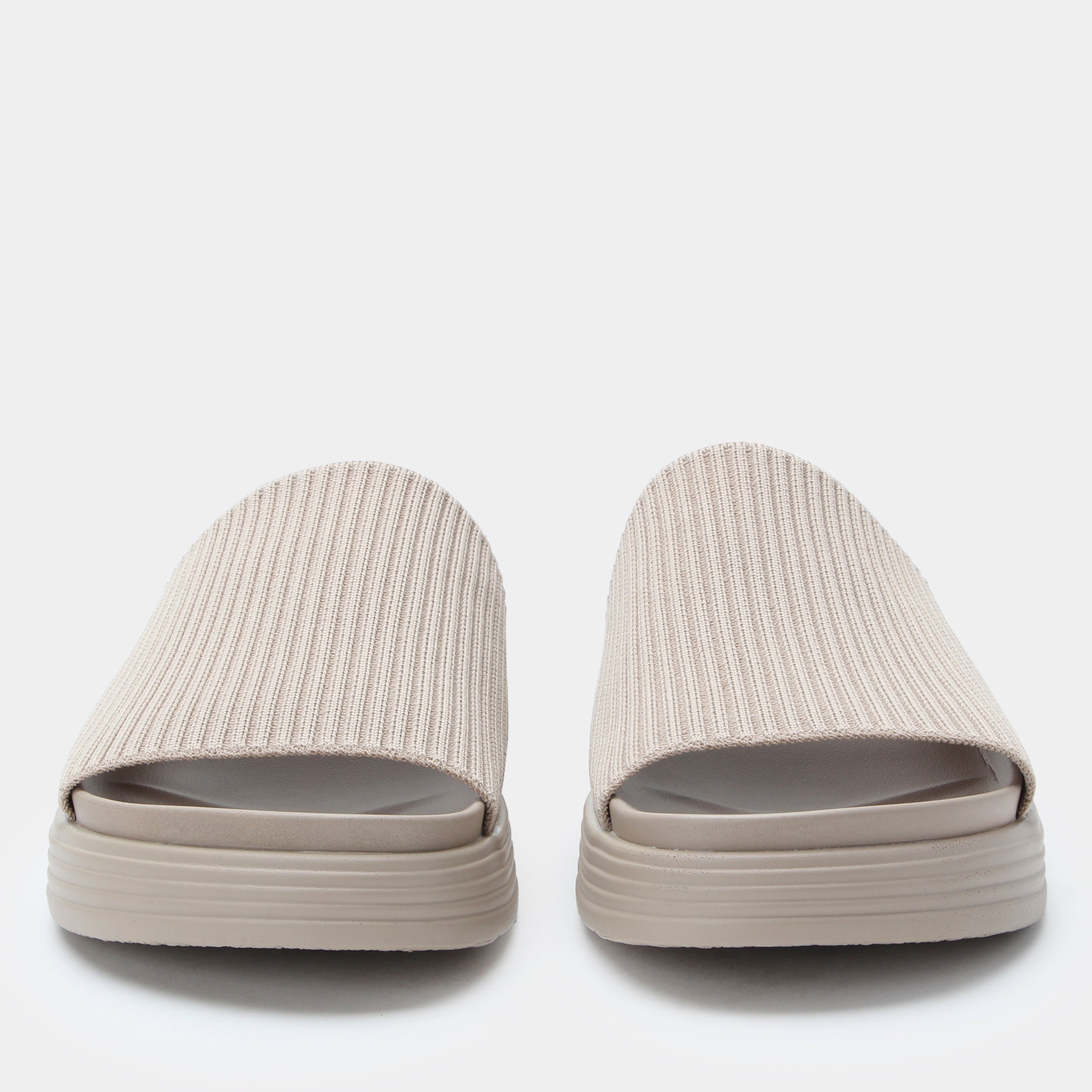 Akimi Beachy Keen Sandal - Image 6