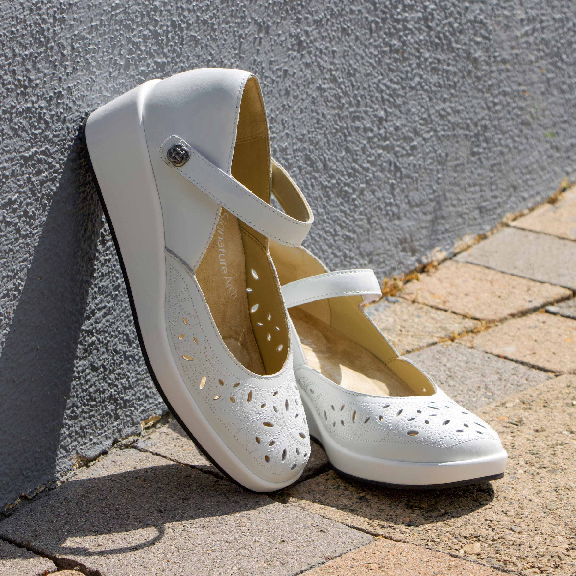 Hayes White Breeze Shoe - Image 2